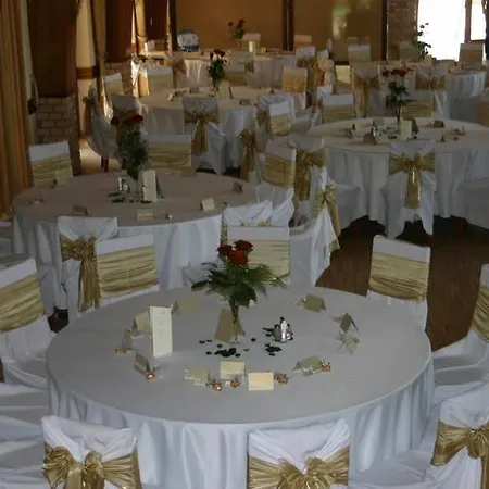 Falukozpont Hotel