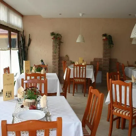 Falukozpont Hotel 3*