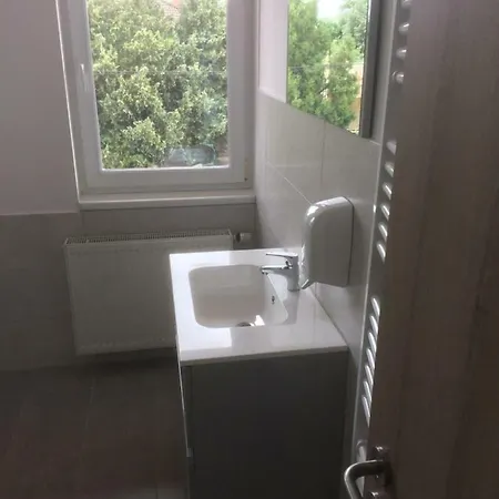 Szálloda Faluközpont Újhartyán