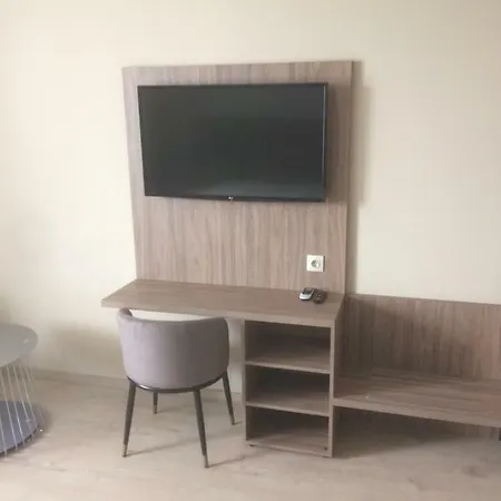 Faluközpont Szálloda Újhartyán